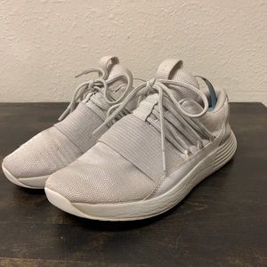 Under Armor Breathe Lace - Silver Grey - US W 8